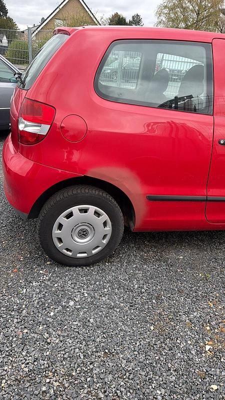 Gebraucht VW Fox 60 PS (44 kW) 2007 Rot Kleinwagen