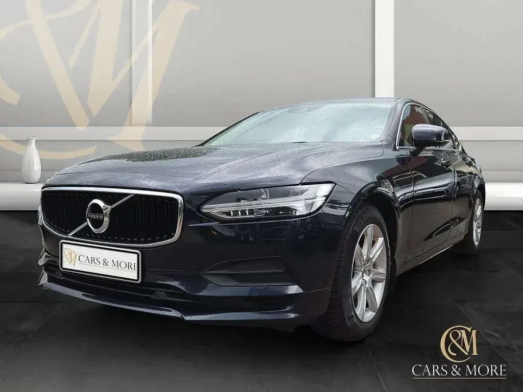 Second-hand Volvo S90 Momentum 190 CP (139 kW) 2019 Albastru Berlinǎ
