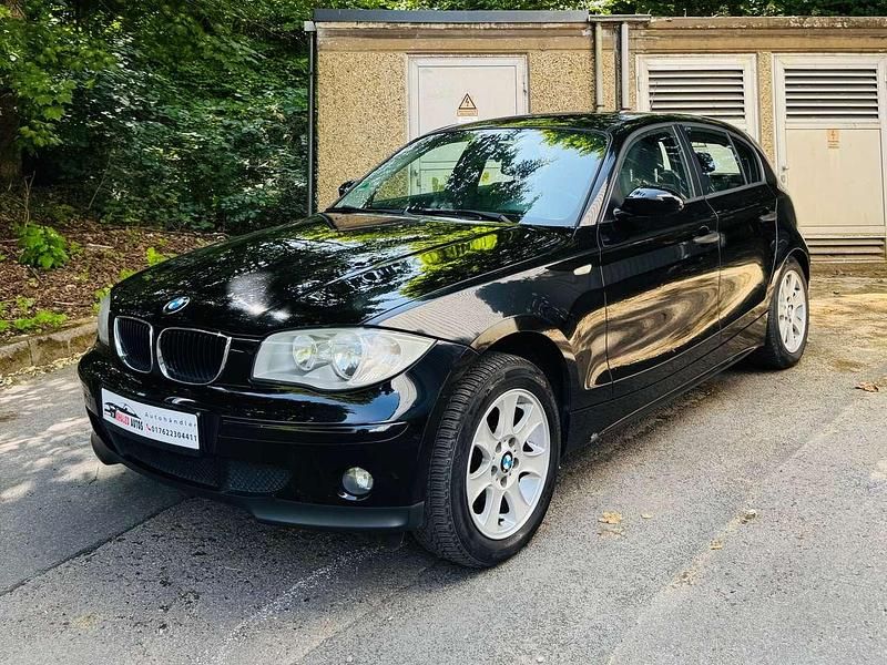 Monacoblau metallic Gebraucht 2006 BMW 116 Kleinwagen | 2.950 € (Fairer Preis) - Bild 1/4