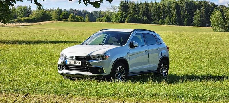 Weiß Gebraucht 2018 Mitsubishi ASX Edition SUV | 12.750 € (Fairer Preis) - Bild 1/4