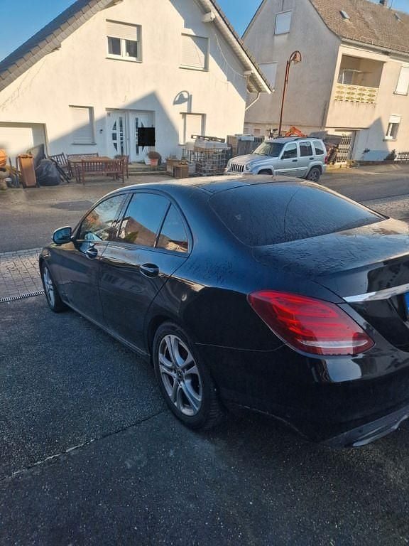 Gebraucht Mercedes C250 207 PS (152 kW) 2017 Schwarz Limousine