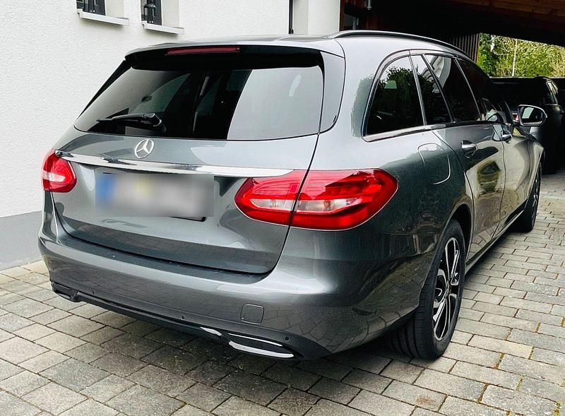 Gebraucht Mercedes C200 Avantgarde 184 PS (135 kW) 2017 Grau Kombi