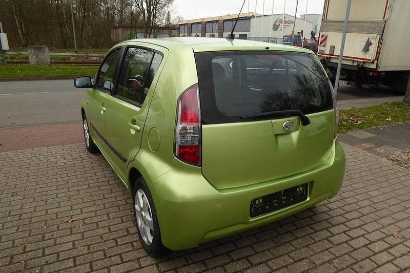 Gebraucht Daihatsu Sirion 87 PS (63 kW) 2005 Grün Kleinwagen