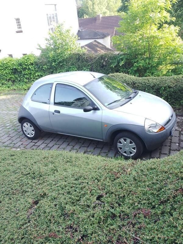 Grau Gebraucht 2004 Ford Ka Kleinwagen | 900 € (Fairer Preis) - Bild 1/4