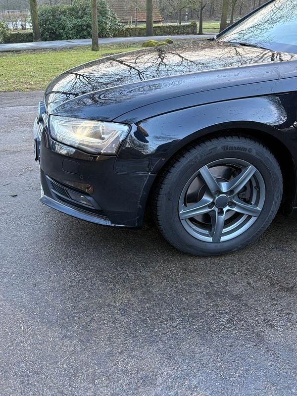 Gebraucht Audi A4 Attraction 177 PS (130 kW) 2013 Schwarz Kombi