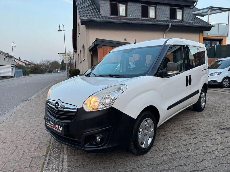 Gebraucht Opel Combo 90 PS (66 kW) 2015 Weiß Van / Kleinbus