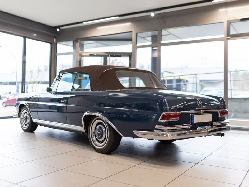 Gebraucht Mercedes 250 SE 150 PS (110 kW) 1967 Blau Cabrio