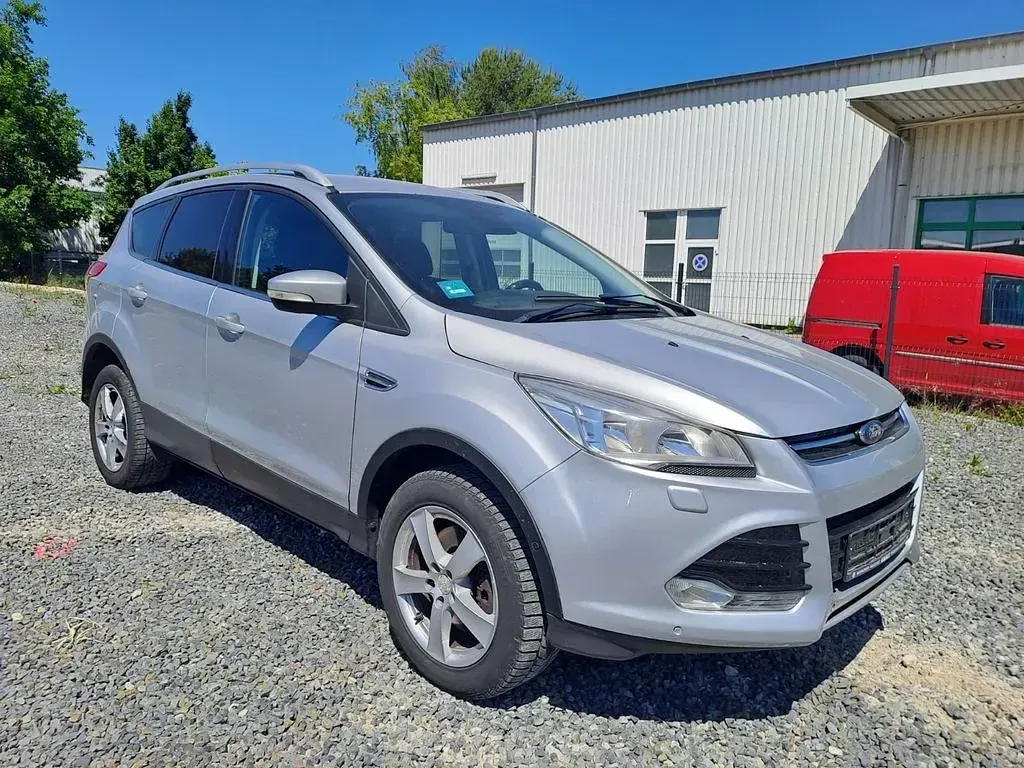 Gebraucht Ford Kuga Titanium 150 PS (110 kW) 2016 Grau SUV