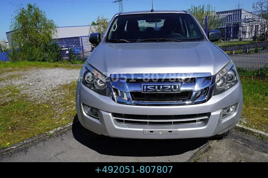 Second-hand Isuzu D-Max 163 CP (119 kW) 2015 Argintiu SUV