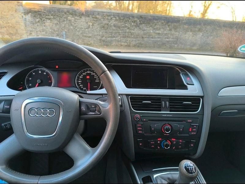 Gebraucht Audi A4 120 PS (88 kW) 2008 Blau Limousine