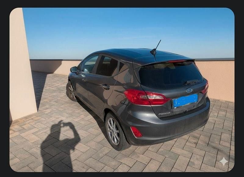 Gebraucht Ford Fiesta Cool & Connect 75 PS (55 kW) 2020 Grau Kleinwagen