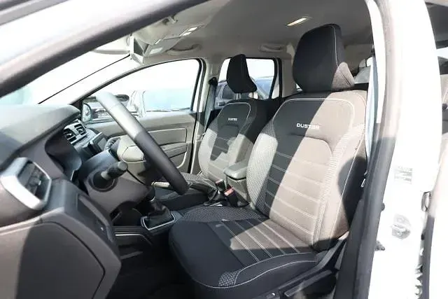 Gebraucht Dacia Duster Journey 150 PS (110 kW) 2023 Gletscherweiß gletscherweiß SUV