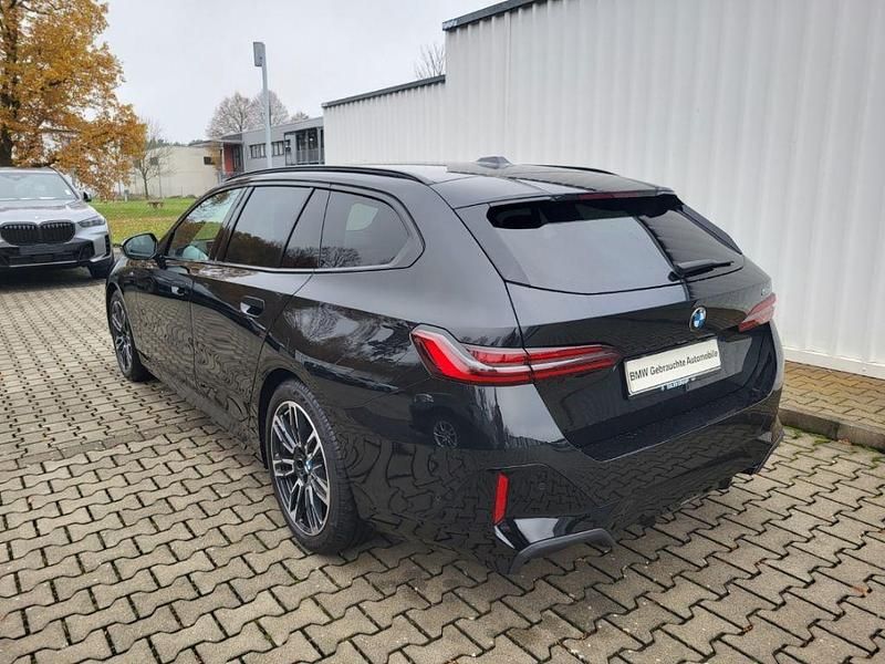 Gebraucht BMW 520 M Sport 190 PS (139 kW) 2025 Schwarz Kombi