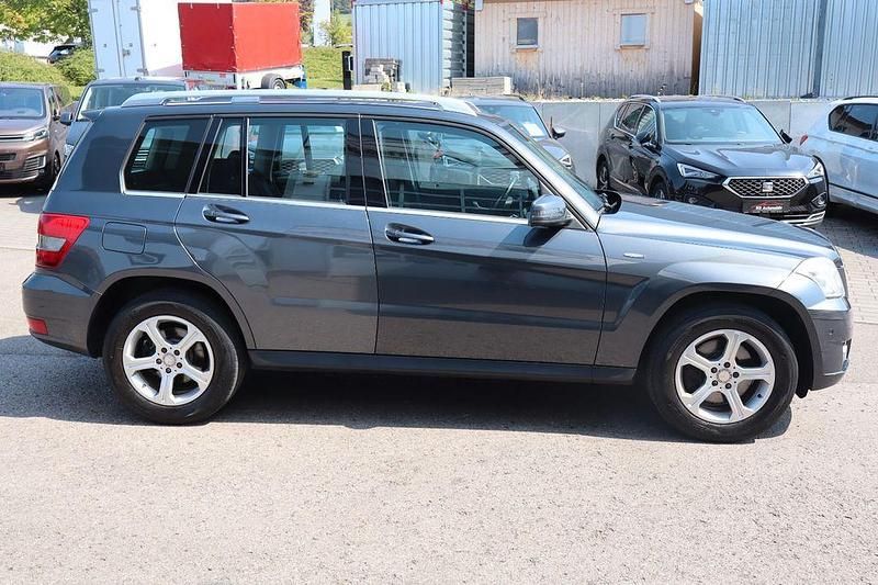 Gebraucht Mercedes GLK200 143 PS (105 kW) 2011 Grau SUV