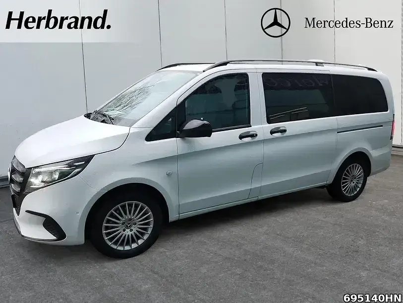 Gebraucht Mercedes Vito 190 PS (139 kW) 2024 Weiß Van