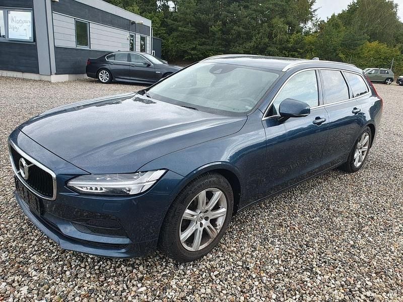 Blau Gebraucht 2018 Volvo V90 Momentum Kombi | 12.500 € (Fairer Preis) - Bild 1/4