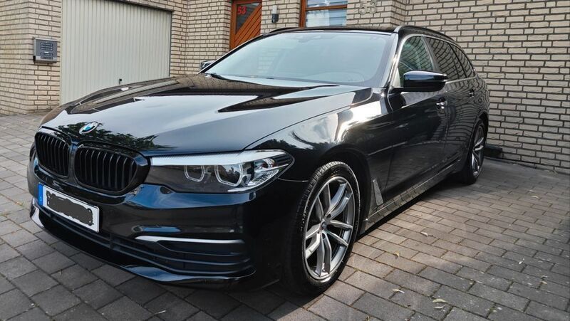 Schwarz Gebraucht 2017 BMW 520 Kombi | 18.500 € (Etwas zu teuer) - Bild 1/4