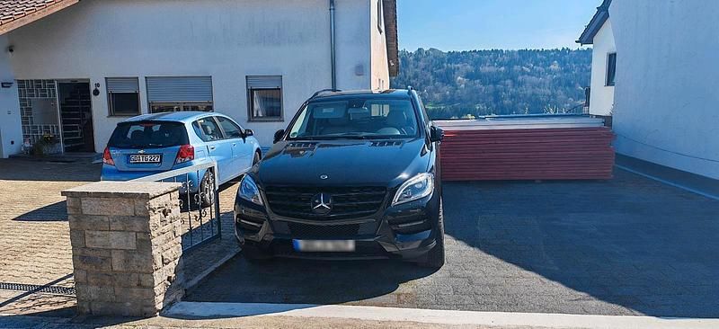 Gebraucht Mercedes ML350 258 PS (189 kW) 2013 Schwarz SUV