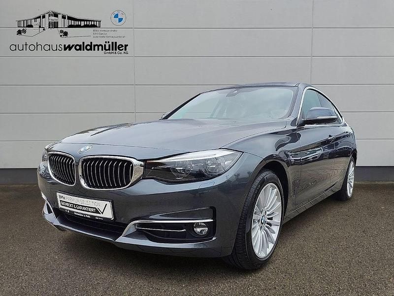 Grau Gebraucht 2019 BMW 320 Gran Turismo Luxury Line Limousine | 23.900 € (Teuer) - Bild 1/4