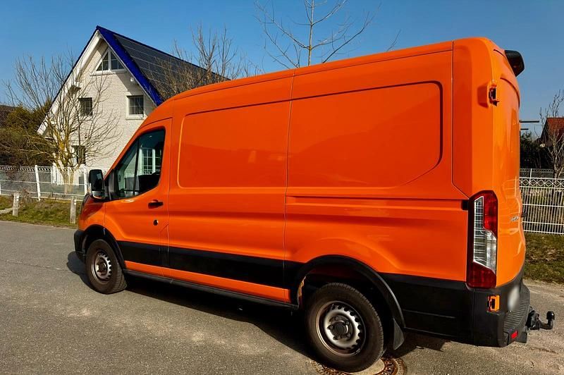 Gebraucht Ford Transit 170 PS (125 kW) 2022 Orange Van