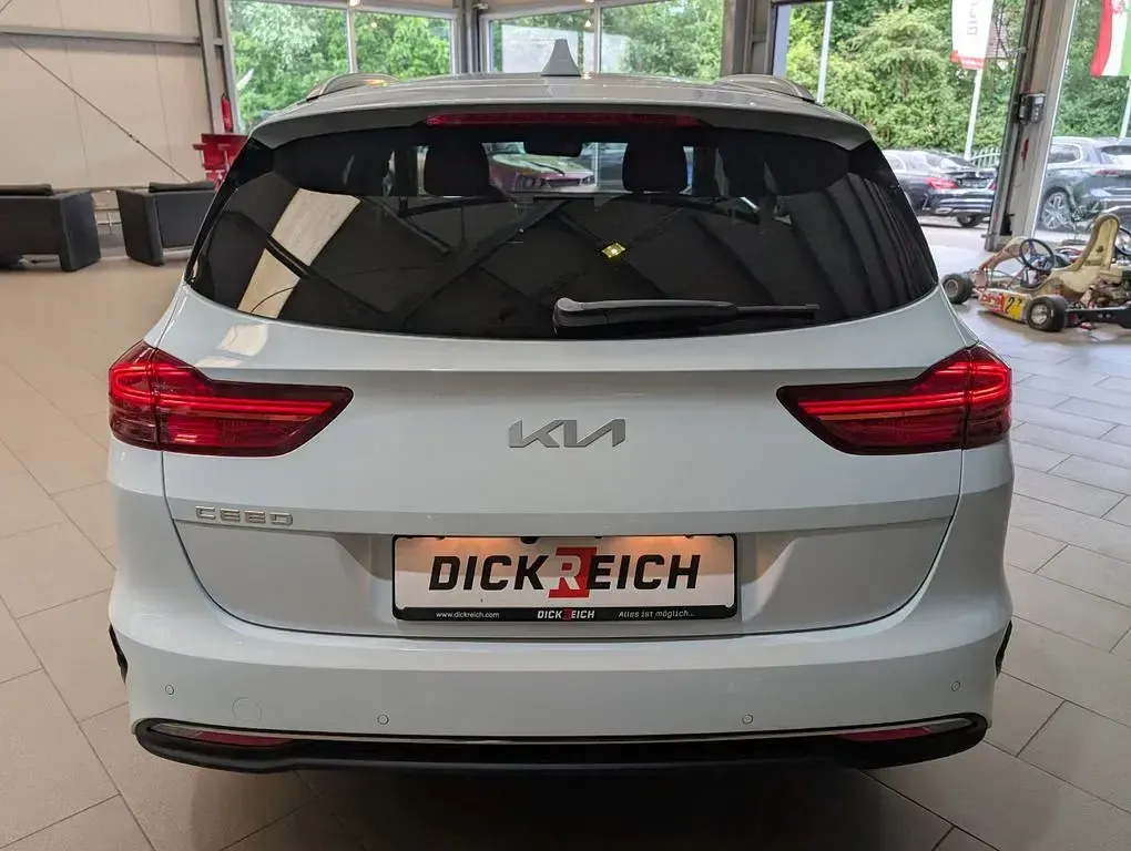 Gebraucht Kia Ceed Sportswagon Style 140 PS (102 kW) 2025 Cararraweiss Kombi