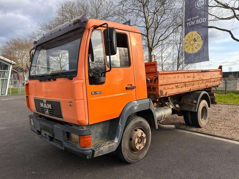 Orange Gebraucht 2006 MAN TGE Van | 5.800 € - Bild 1/4