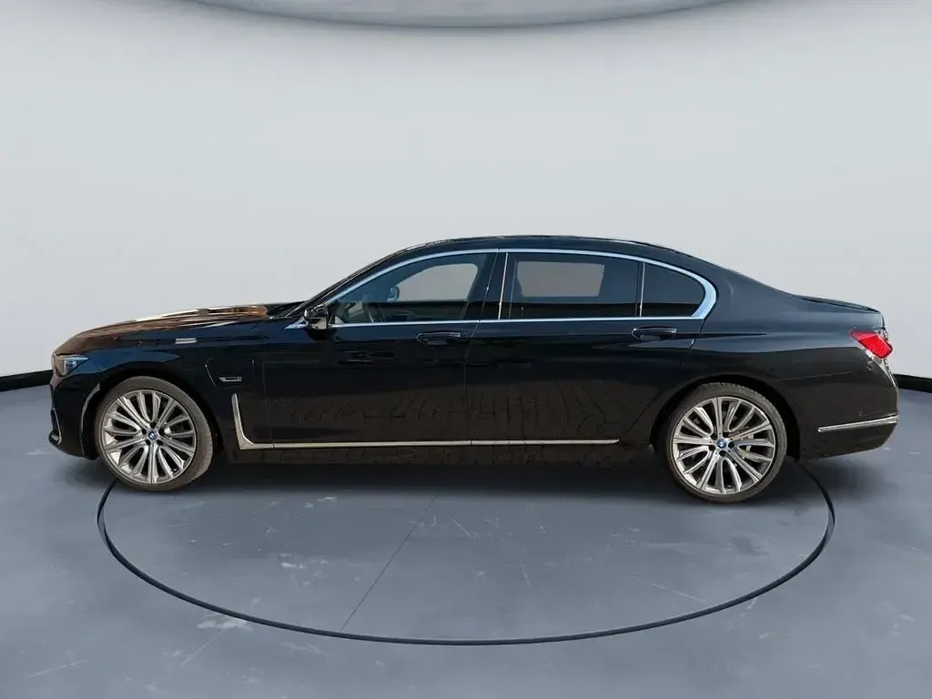 Gebraucht BMW 745 Executive 394 PS (289 kW) 2022 Schwarz Limousine