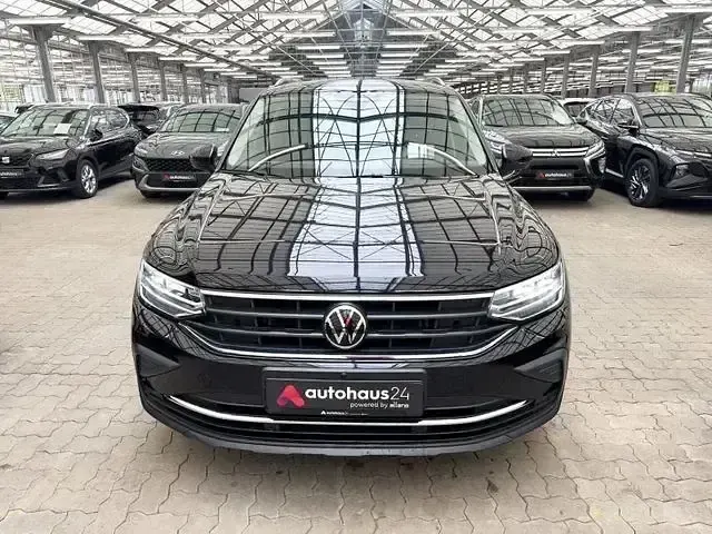 Używany VW Tiguan Active 150 KM (110 kW) 2023 Czarny SUV