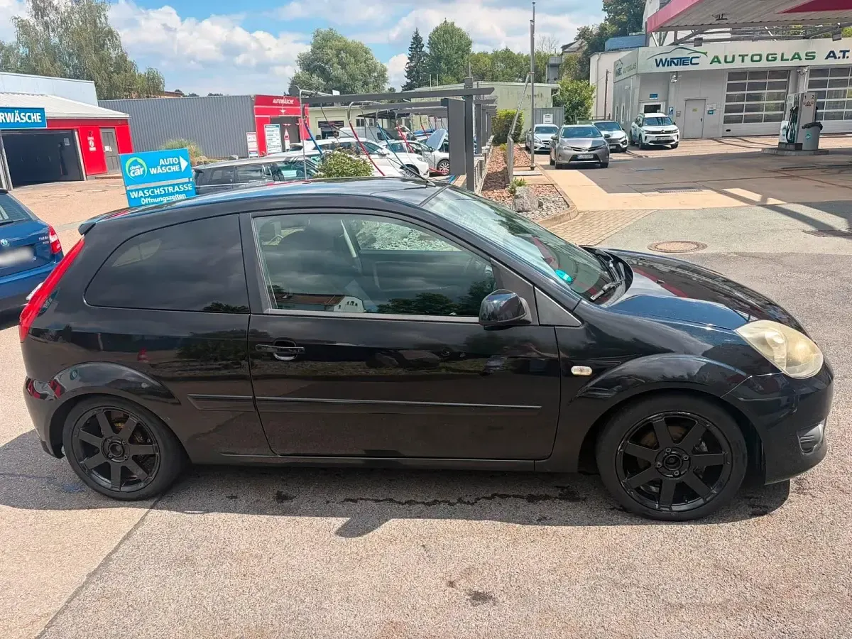 Gebraucht Ford Fiesta 120 PS (88 kW) 2009 Schwarz Kleinwagen