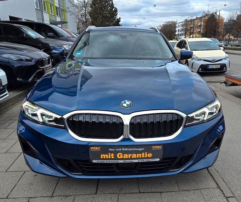 Gebraucht BMW 320 190 PS (139 kW) 2024 Blau Limousine
