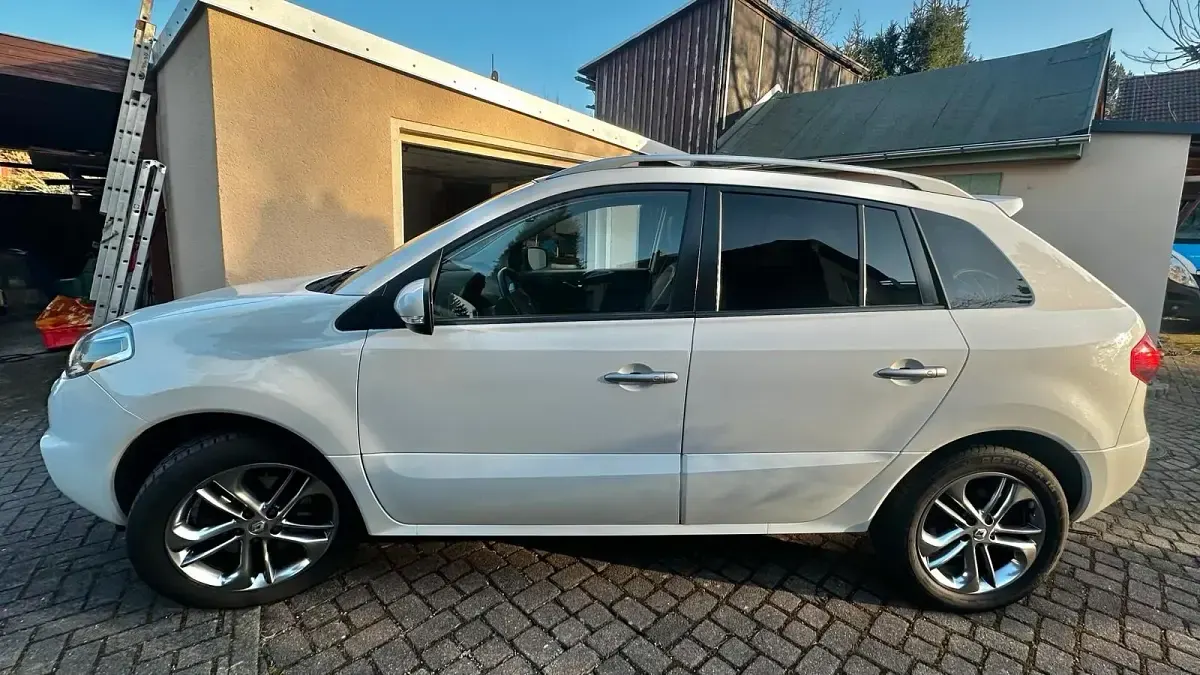 Second-hand Renault Koleos 150 CP (110 kW) 2012 Alb SUV