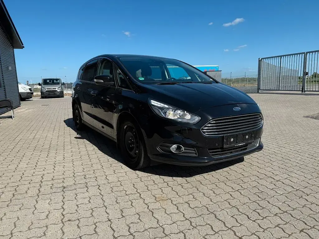 Gebraucht Ford S-MAX Titanium 190 PS (139 kW) 2019 Schwarz Van / Kleinbus