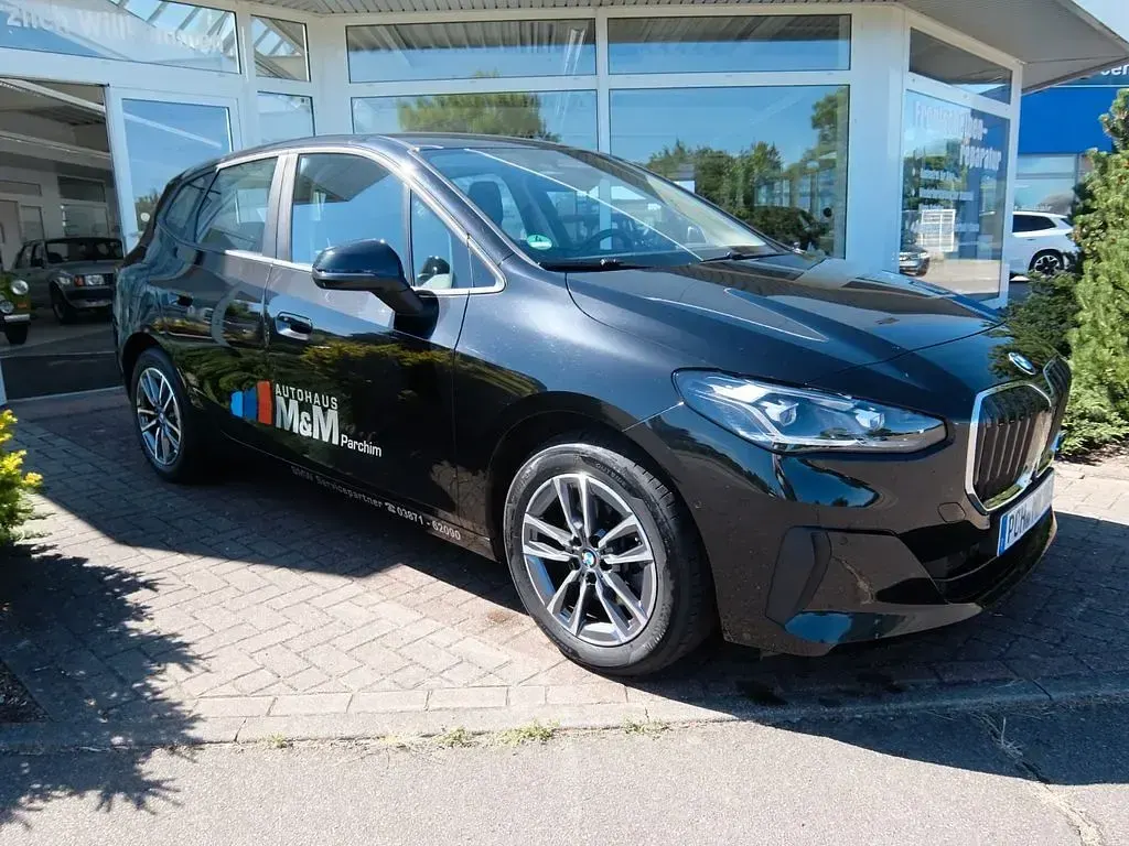 Gebraucht BMW 218 Active Tourer 150 PS (110 kW) 2022 Schwarz Van / Kleinbus