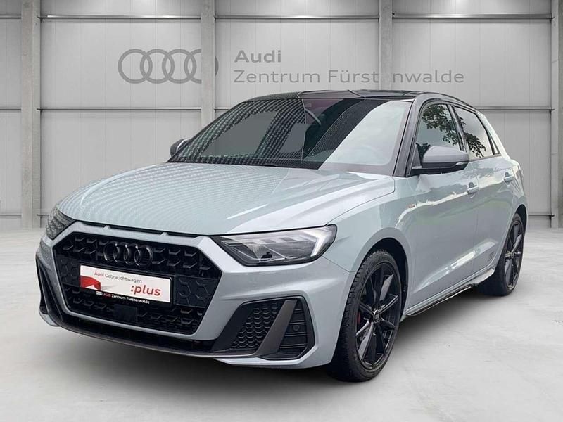Grau Gebraucht 2022 Audi A1 Sportback S-Line Kleinwagen | 29.925 € (Etwas zu teuer) - Bild 1/4