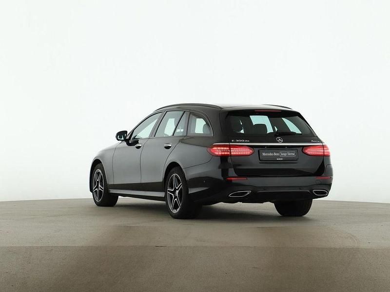 Gebraucht Mercedes E300 AMG 306 PS (225 kW) 2022 Schwarz Limousine