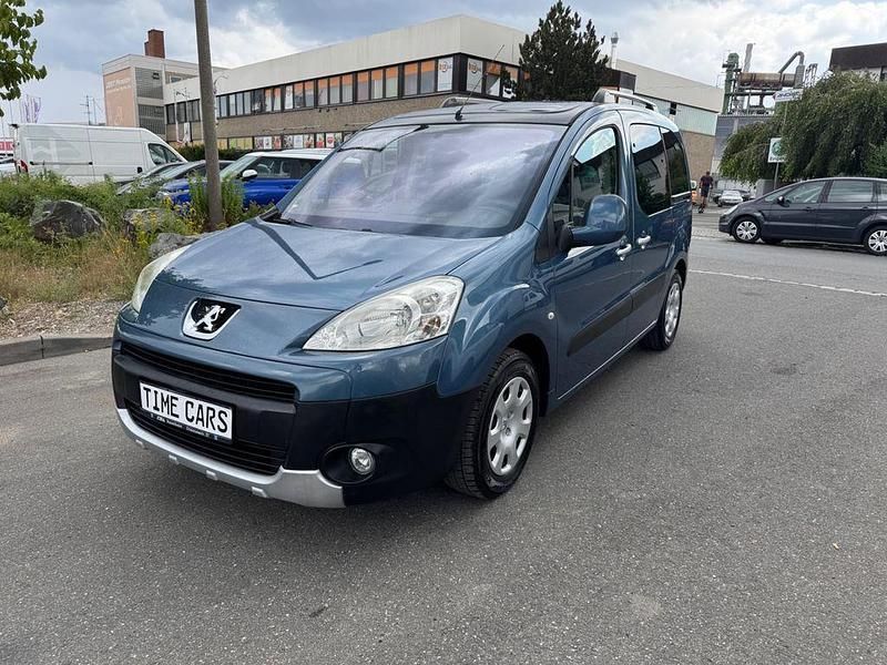 Blau Gebraucht 2010 Peugeot Partner Tepee Family Van / Kleinbus | 4.950 € (Fairer Preis) - Bild 1/4