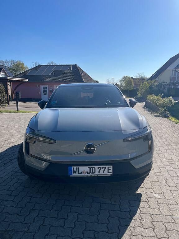 Gebraucht Volvo EX30 Plus 200 kW (272 PS) 2024 Grau SUV