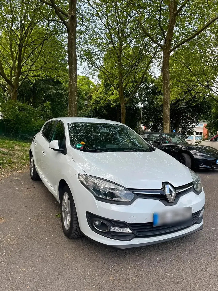 Gebraucht Renault Mégane 116 PS (85 kW) 2014 Weiß Kleinwagen