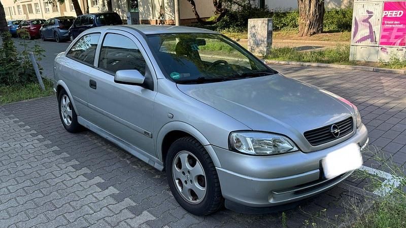 Silber Gebraucht 1999 Opel Astra Edition Limousine | 500 € (Superpreis) - Bild 1/4
