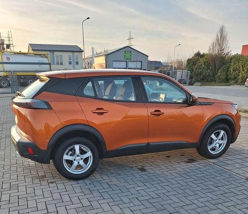 Orange Gebraucht 2020 Peugeot 2008 Active SUV | 15.200 € (Fairer Preis) - Bild 1/4
