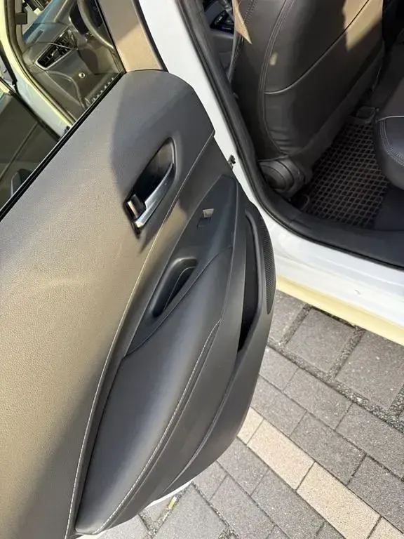 Gebraucht Toyota Corolla Team 140 PS (102 kW) 2023 Weiß Limousine