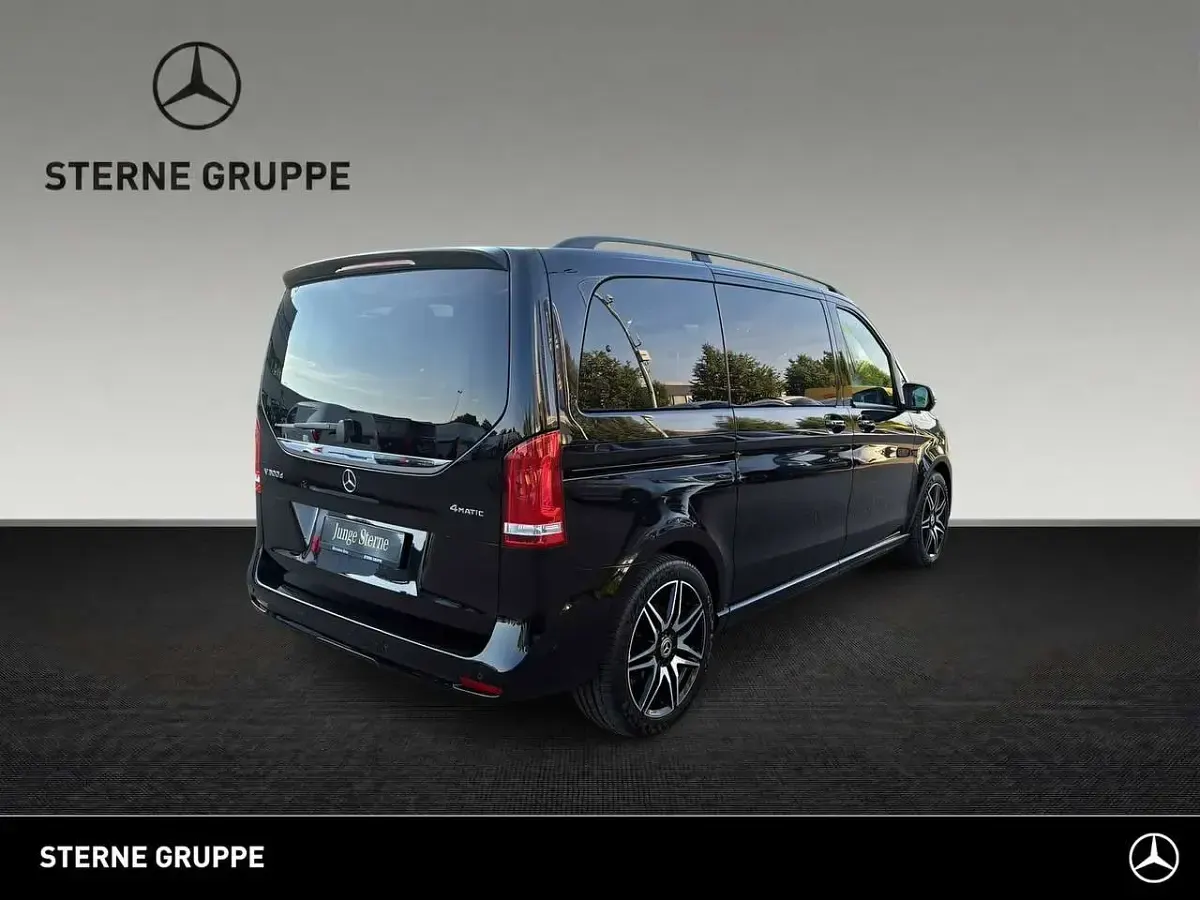 Gebraucht Mercedes V300 Avantgarde Edition 237 PS (174 kW) 2023 Obsidianschwarz Van / Kleinbus