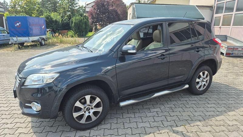 Deep titanium Gebraucht 2011 Toyota RAV4 Executive SUV | 9.400 € (Fairer Preis) - Bild 1/4