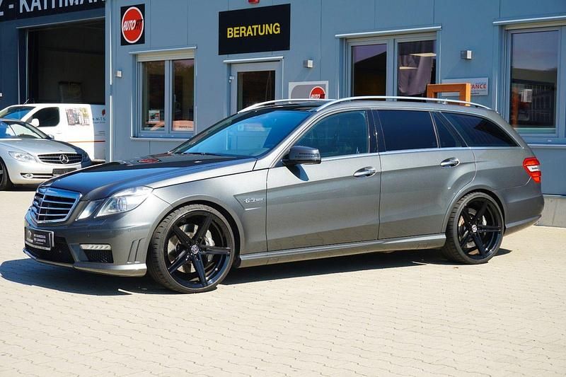 Gebraucht Mercedes E63 AMG AMG 525 PS (386 kW) 2011 Grau Kombi