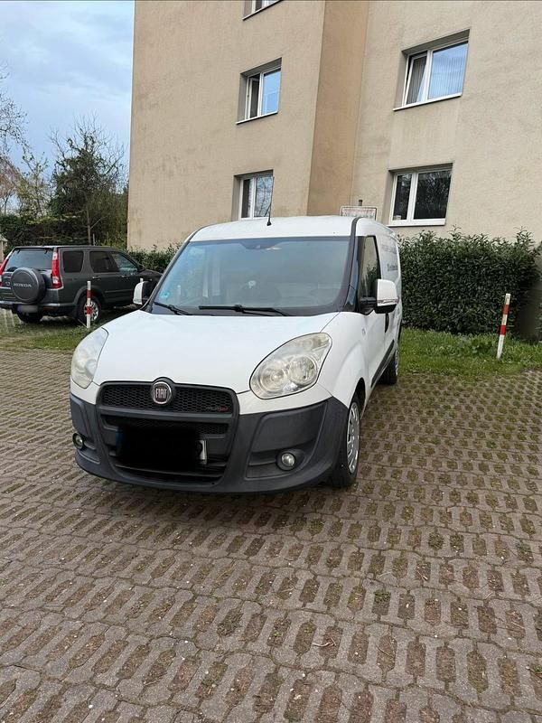 Gebraucht Fiat Doblò 105 PS (77 kW) 2012 Weiß Van / Kleinbus