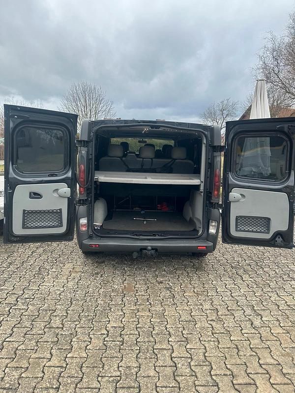 Gebraucht Opel Vivaro 101 PS (74 kW) 2005 Schwarz Van / Kleinbus