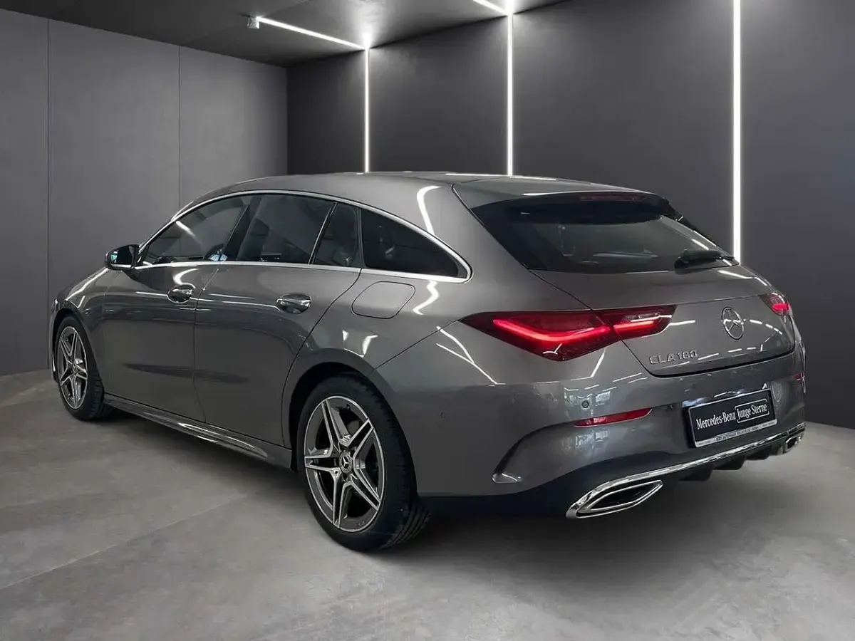 Gebraucht Mercedes CLA180 AMG 136 PS (100 kW) 2025 Lack mountaingrau Limousine