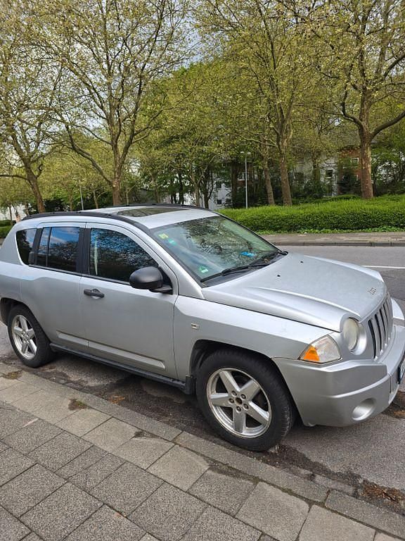 Gebraucht Jeep Compass Limited 140 PS (102 kW) 2008 Silber SUV