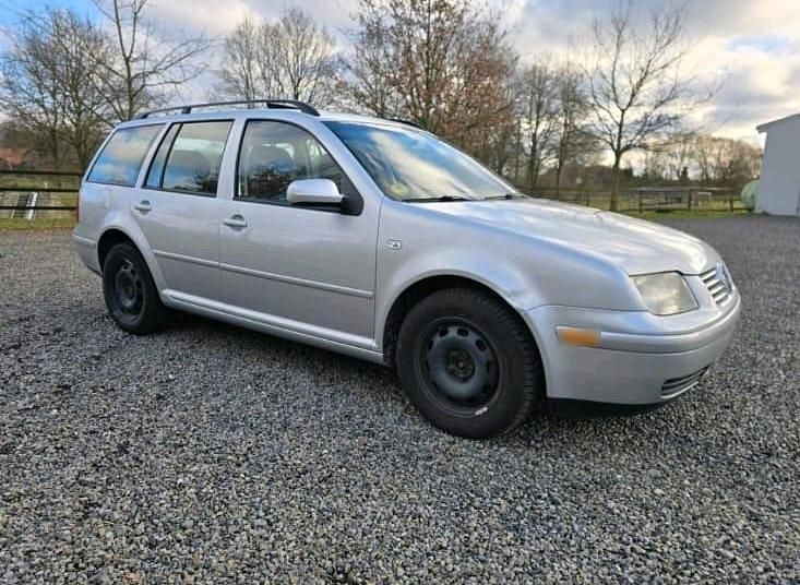Gebraucht VW Jetta 100 PS (73 kW) 2004 Silber Kombi
