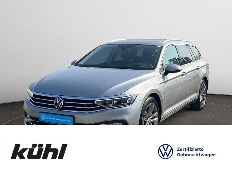 Pyritsilber metallic Gebraucht 2021 VW Passat Elegance Kombi | 31.690 € (Fairer Preis) - Bild 1/4